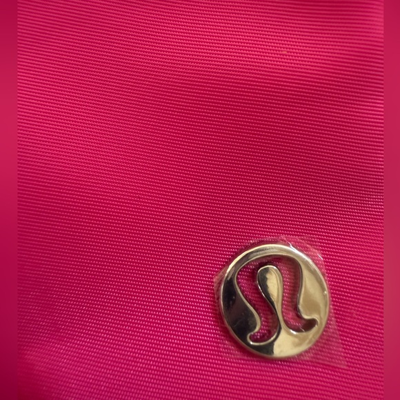 Lululemon Crossbody Sonic Pink Sold Out Color New Without Tags - Picture 5 of 7